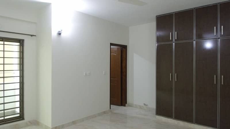 3 Bed Flat For Rent Askari 11 Lahore 28