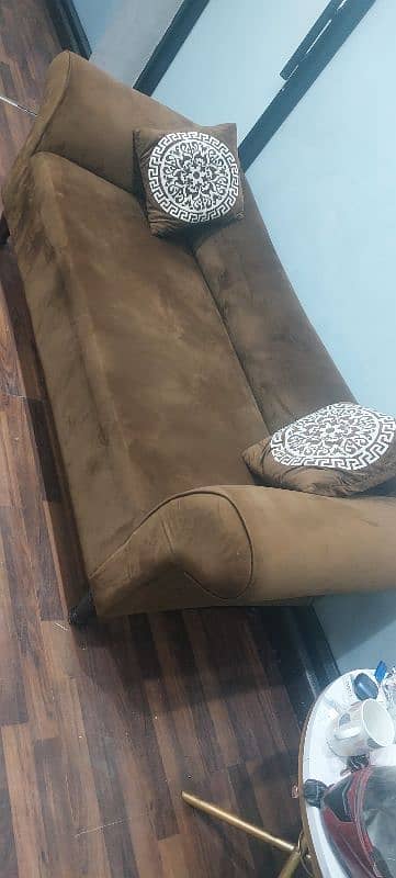 3 seater sofa only 1 month used 0