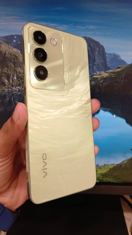 Vivo Y 100 8+256 finger display on screen with warranty with box 2