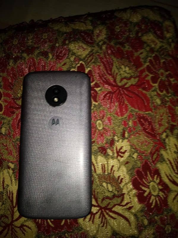 moto e5 1