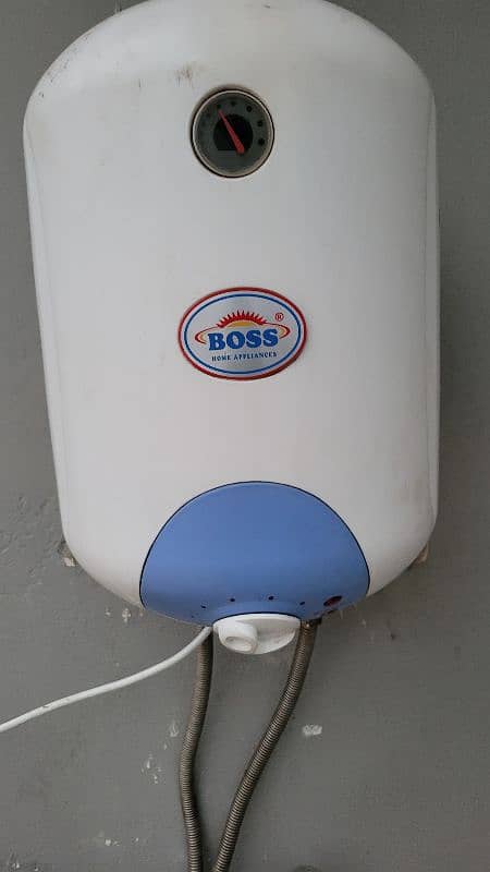 10 Liters Boss electric Geyser for urgent sale 0