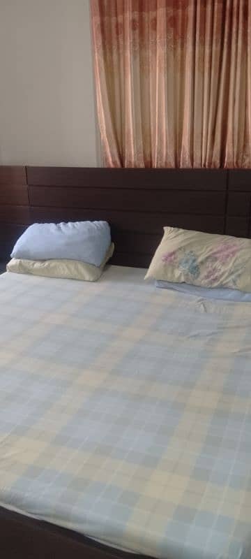 king size bed 3