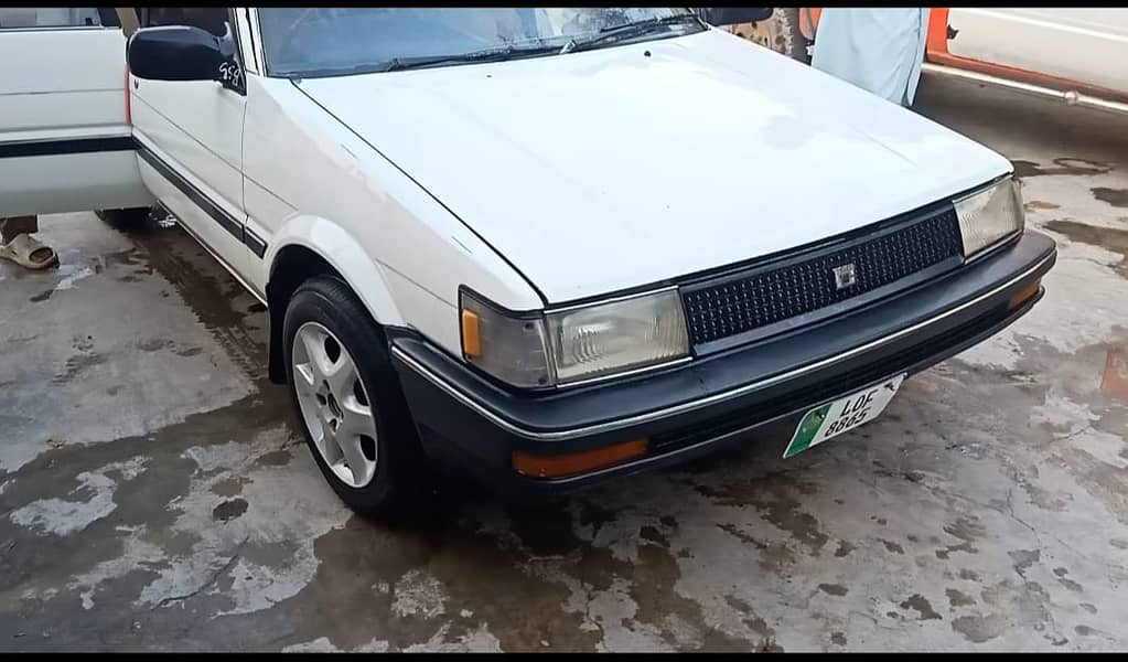 Toyota Corolla 86 SE SALOON 0