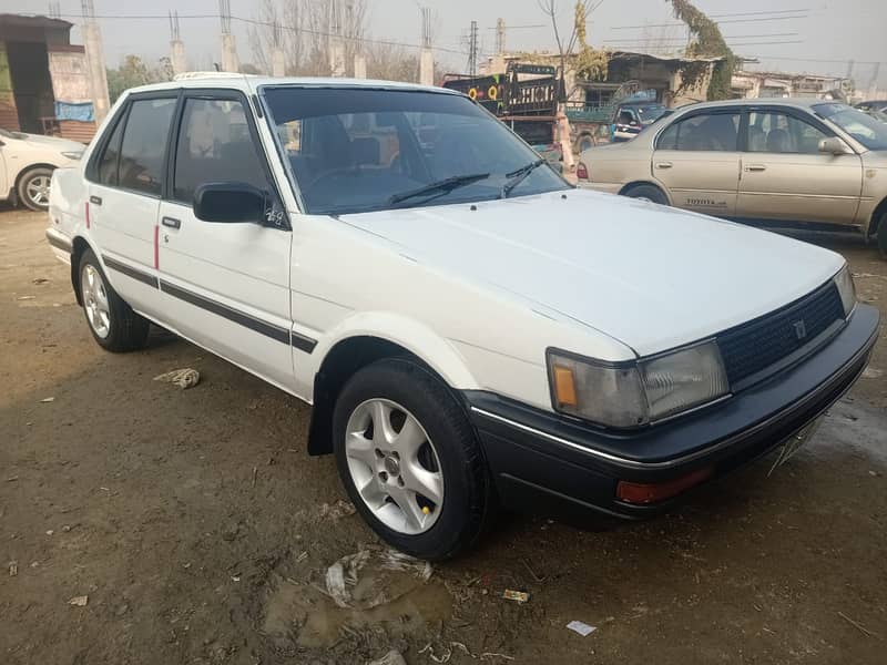 Toyota Corolla 86 SE SALOON 5