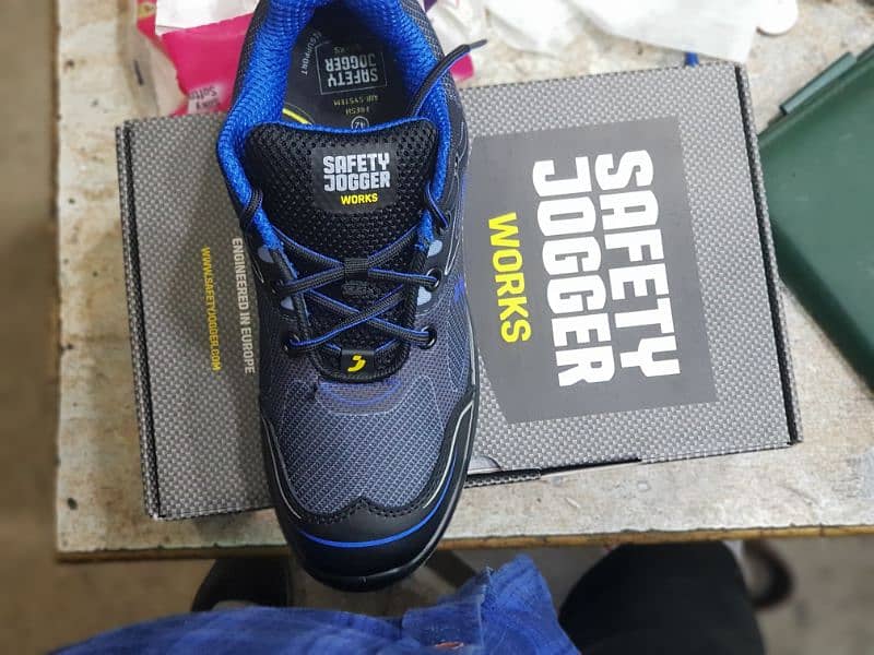 saftey shoes read full add 6