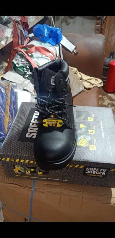 saftey shoes read full add 14