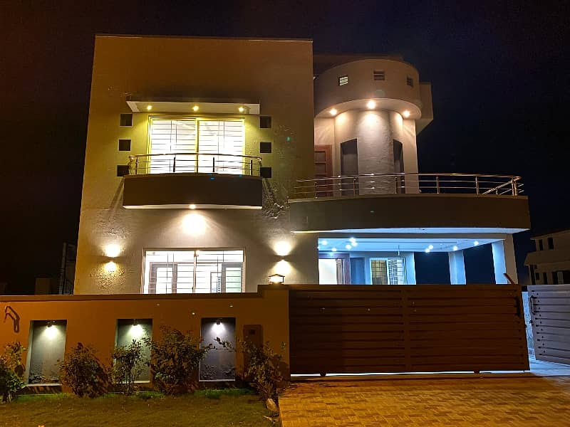 10 Marla Like Brand New Full House Available For Rent Bahria town phase 8 Rawalpindi 0