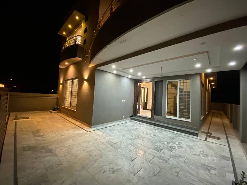 10 Marla Like Brand New Full House Available For Rent Bahria town phase 8 Rawalpindi 1