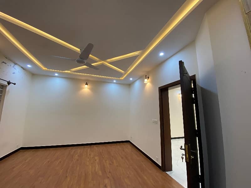 10 Marla Like Brand New Full House Available For Rent Bahria town phase 8 Rawalpindi 11