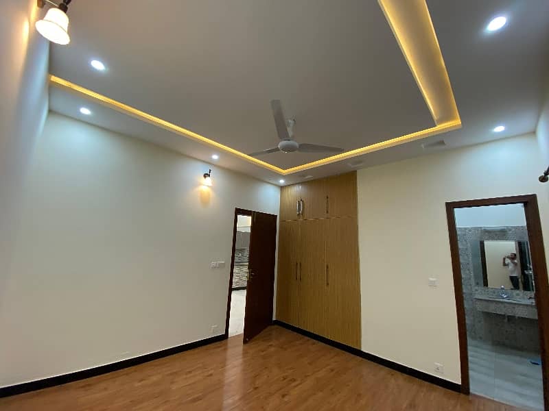 10 Marla Like Brand New Full House Available For Rent Bahria town phase 8 Rawalpindi 15