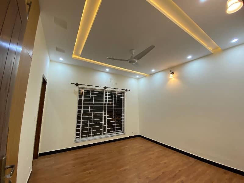 10 Marla Like Brand New Full House Available For Rent Bahria town phase 8 Rawalpindi 24