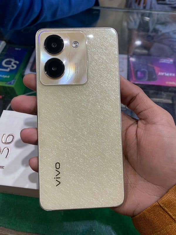 VIVO-Y36 0