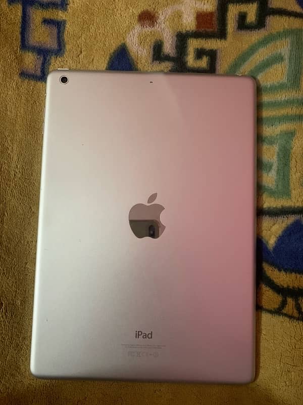 Apple iPad - Excellent Condition, Great Price! 1