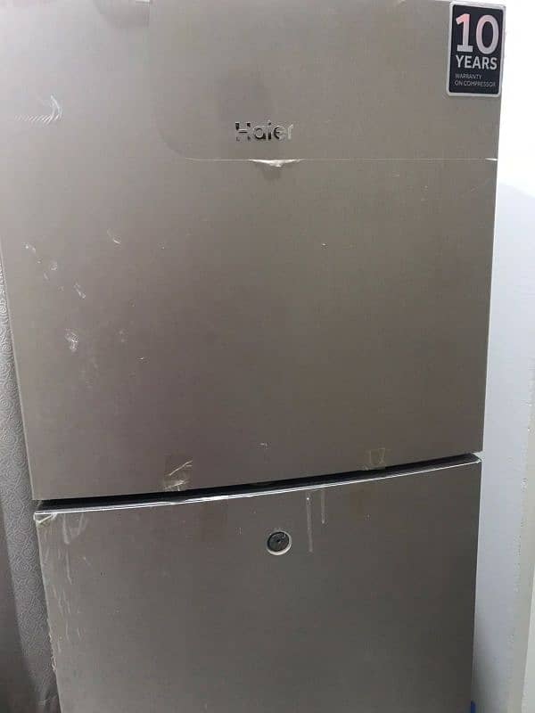 haeir refrigerator 1 year condition like new 10 cubic feet 1