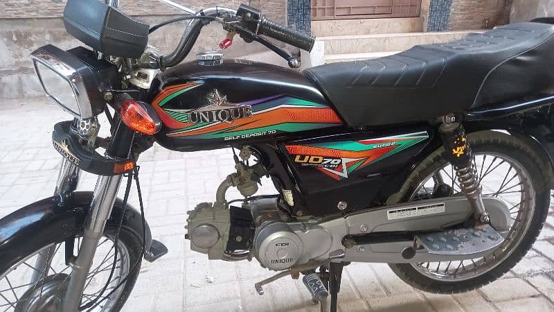 bike 10/10 hai engine se gari ok hi gari m ek pesse ka bhi  kam nh hai 6