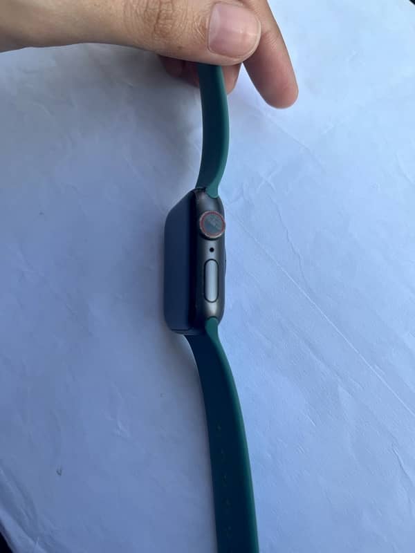 iwatch series 4 with original charger 2