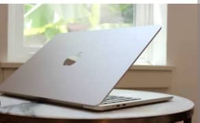 Apple MacBook Pro M2