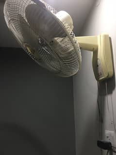 GFC wall fan best condition 10/10