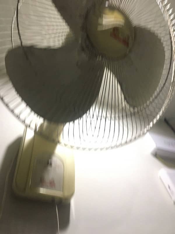 GFC wall fan best condition 10/10 1