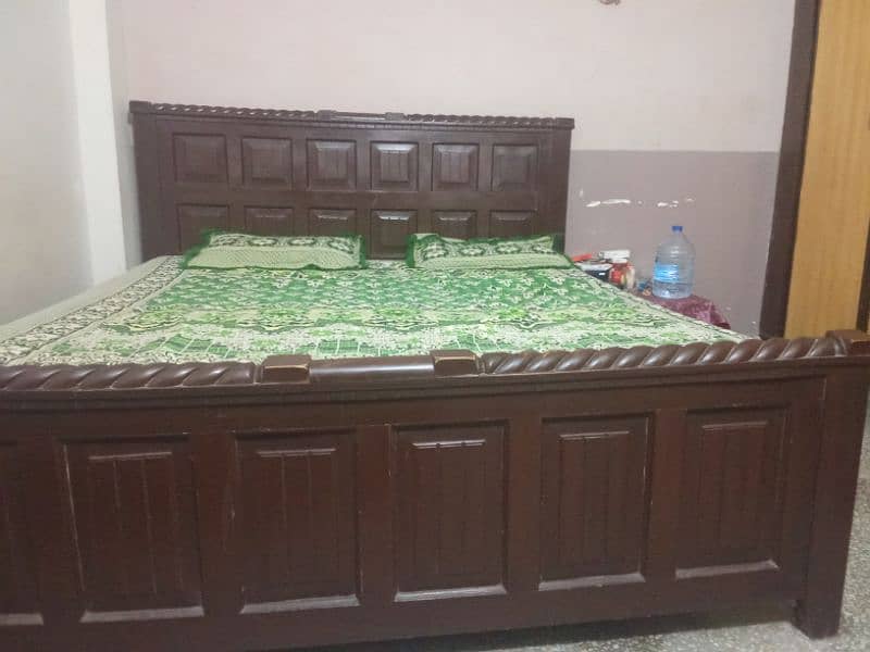 Double bed king size 2