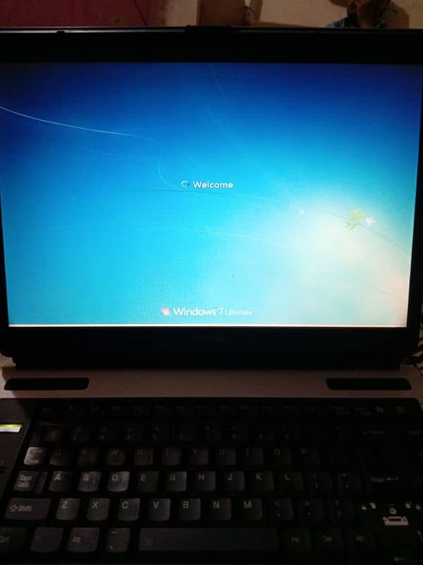 Toshiba laptop for urgent sale Windows 7 price kam ho jayegi 12