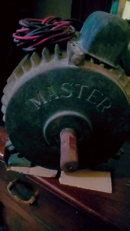 Master moter 1HP new condition 03191888989 0