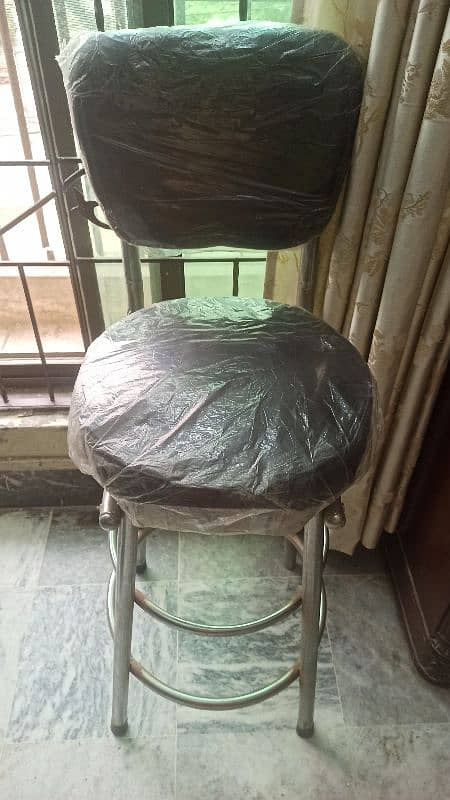 high chair slightly used 0