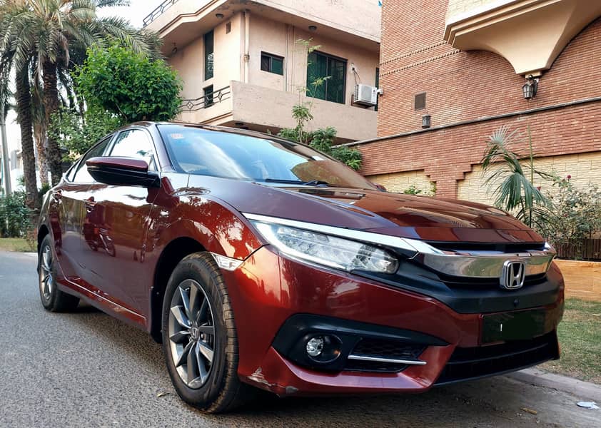 Honda Civic Oriel 2019 contact on WhatsApp 5