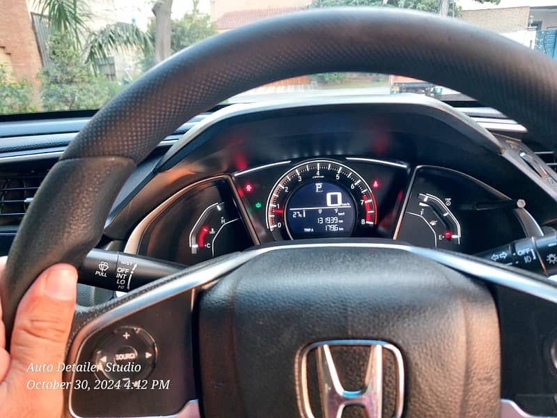 Honda Civic Oriel 2019 contact on WhatsApp 11