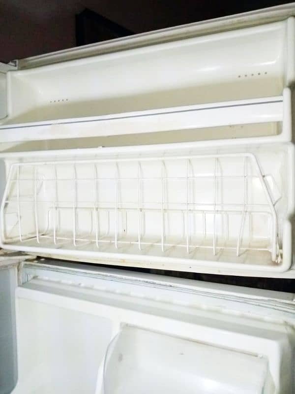 Branded Refrigerator Hoover 4