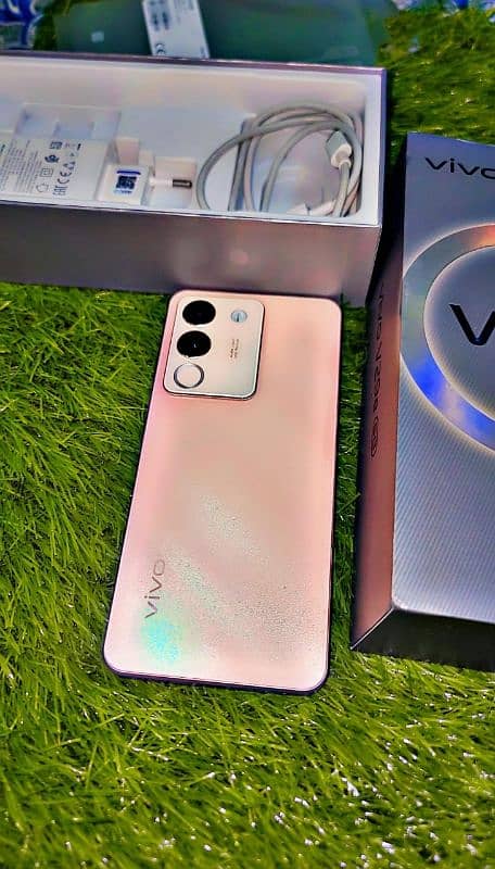 vivo v29e in 10/10 condition 1