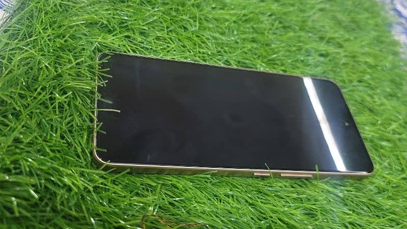 vivo v29e in 10/10 condition 11