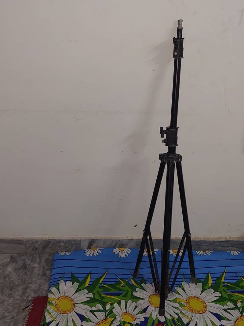 Studio Light with Stand – Perfect for Photography & Video! 4