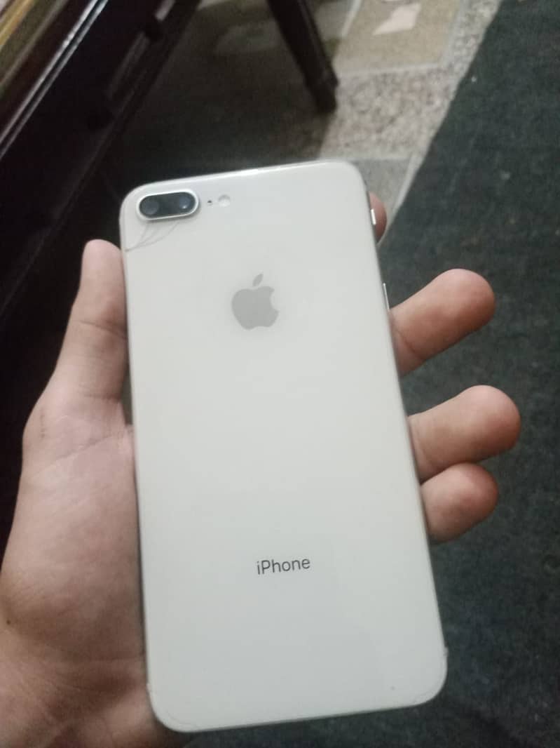 I phone 8+ white beauty 1