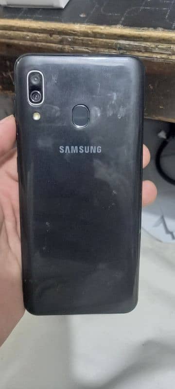 Samsung A30 3