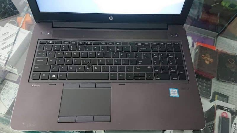 Hp Zbook 17 G3, i7 6th, 16gb, 256gbssd, TouchScreen 0