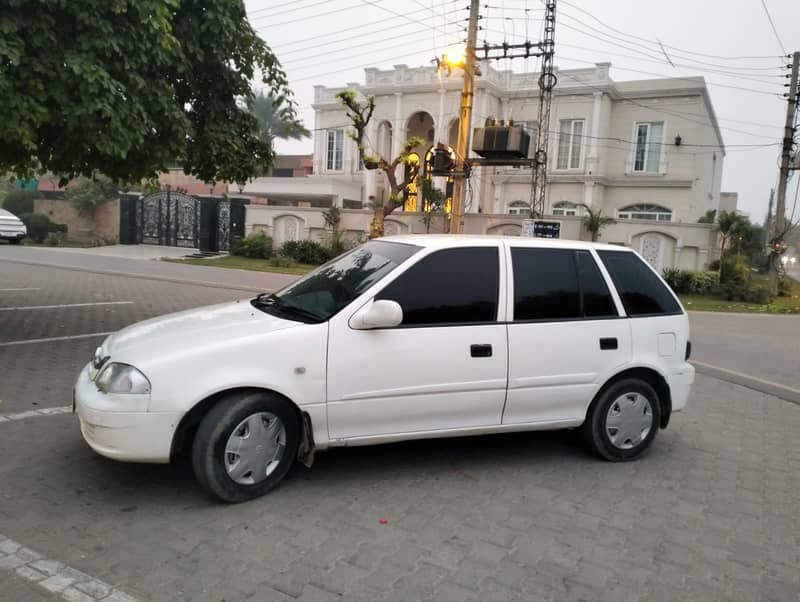 Suzuki Cultus 2016 0