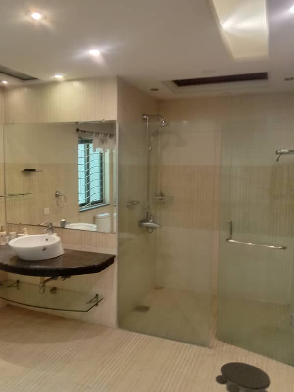 1Kanal Beautiful Good House Available For Sale DHA Phase 4 2