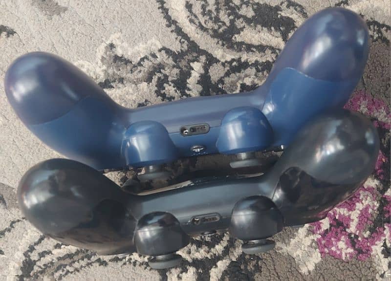 Ps4 controllers 1