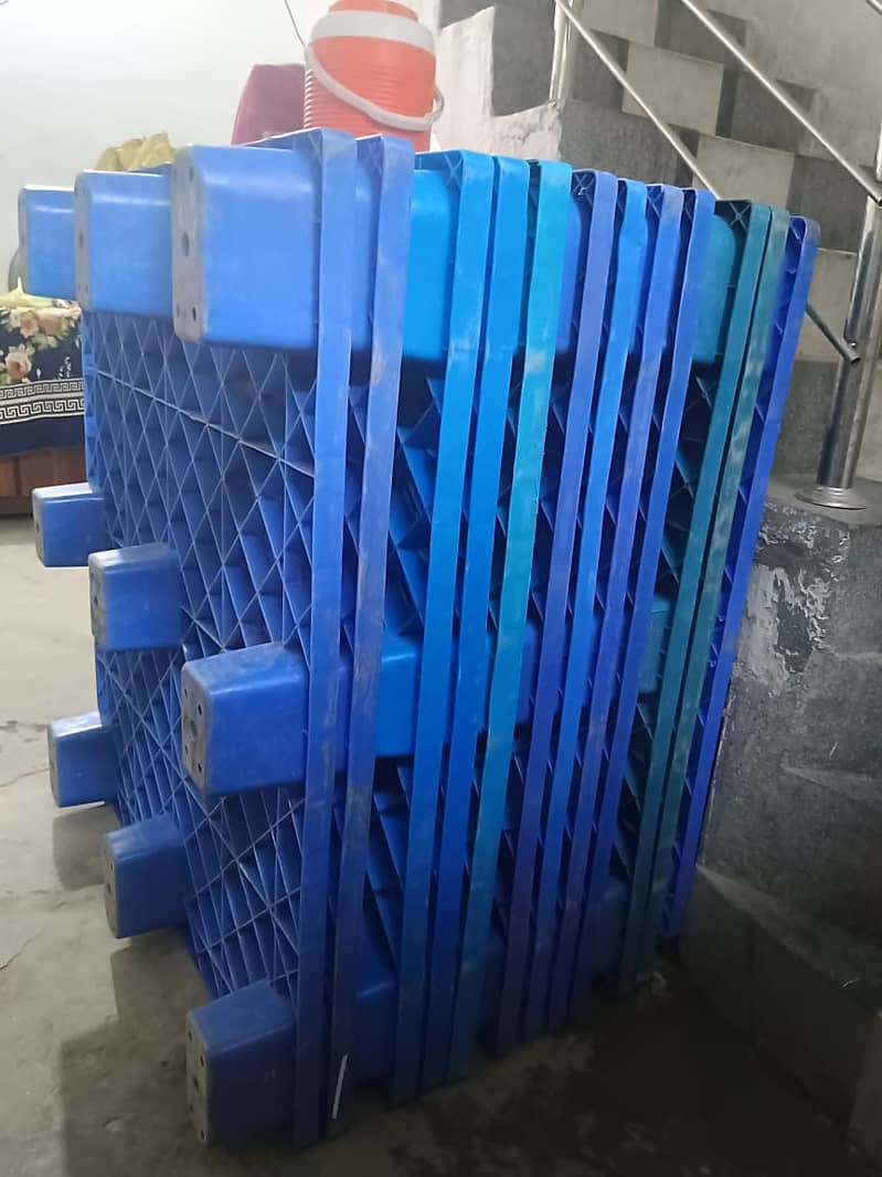 Plastic pallets 1