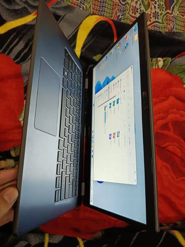 laptop i5  | 11 Gen | 512 SSD | 8GB DDR4 Ram | 5hours beatry backup 4