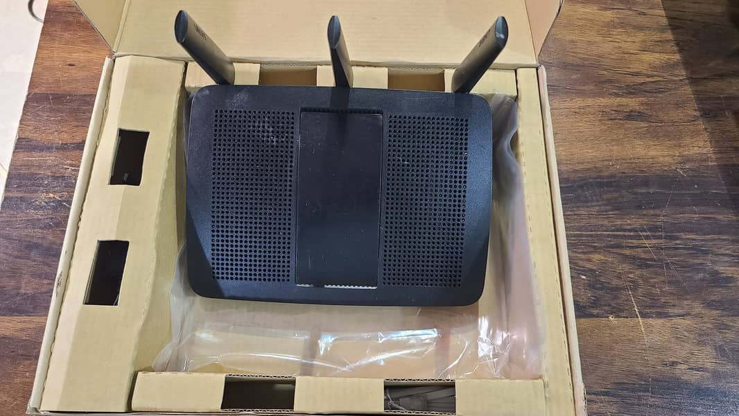 Linksys EA7300 MAX-STREAM™ AC1750 MU-MIMO Gigabit WiFi Router (Used) 5