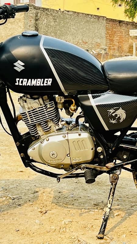 Suzuki GS 150 (Scrambler) 3