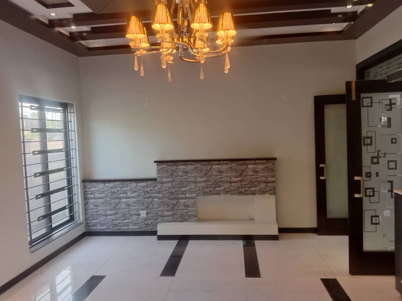 1Kanal Beautiful House Available For Sale DHA Phase 3 0