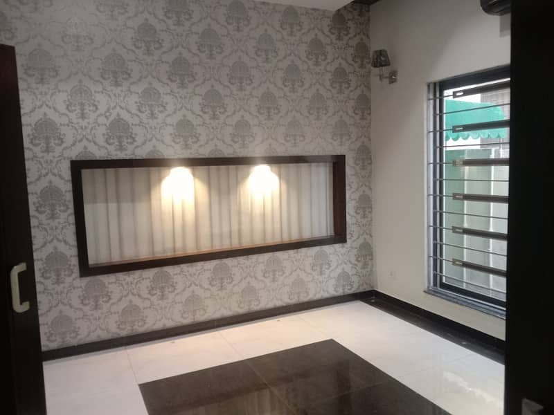 1Kanal Beautiful House Available For Sale DHA Phase 3 3