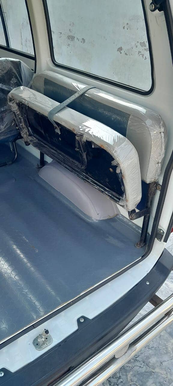 Suzuki Bolan back seats 2 piece 0