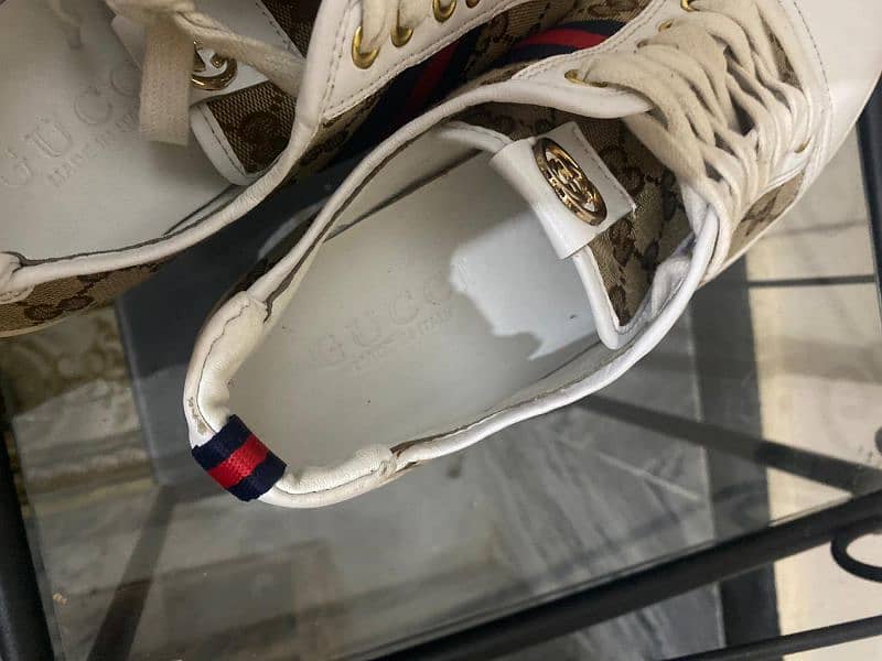 GUCCI Original Sneakers Coded 6