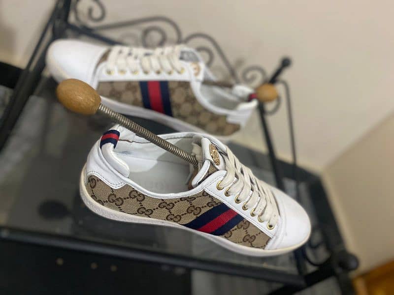 GUCCI Original Sneakers Coded 12