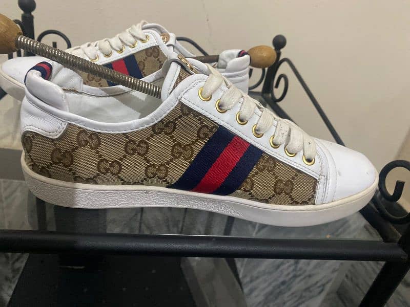 GUCCI Original Sneakers Coded 13