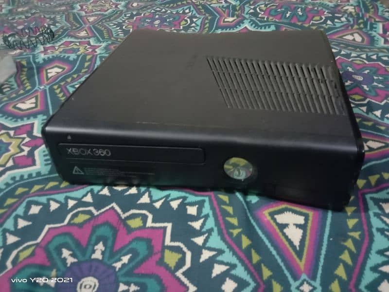 xbox 360 slim 0